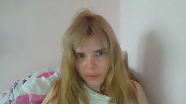 HornyElena – Live XXX-chat