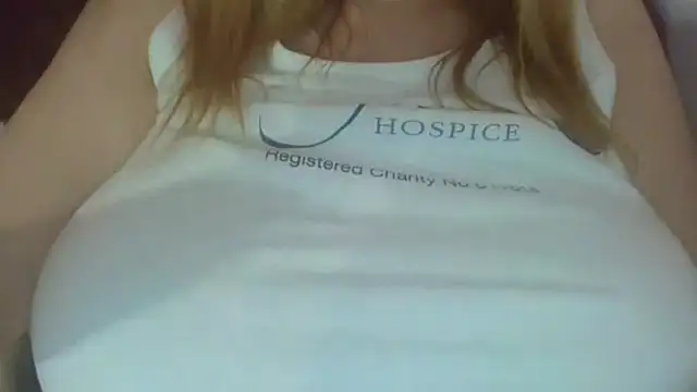 HornyElena Webcam Show