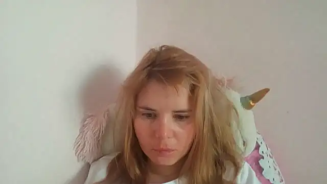 HornyElena webcam show