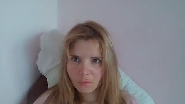 HornyElena's Live XXX Chat