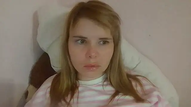 HornyElena Chat XXX in diretta