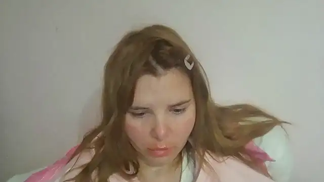 HornyElena Webcam Show