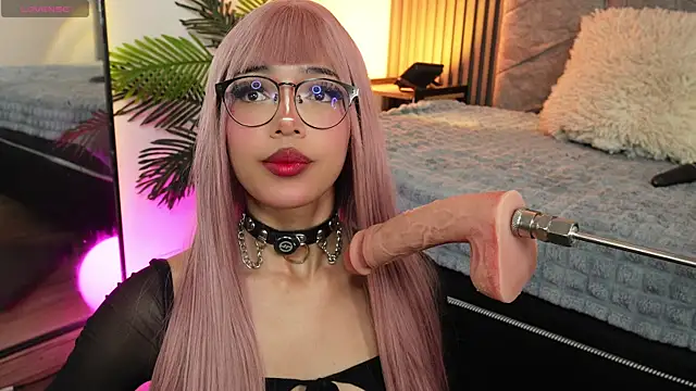 _ViolletteNoir_ Show in webcam