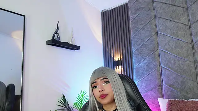 _ViolletteNoir_'s Live XXX Chat