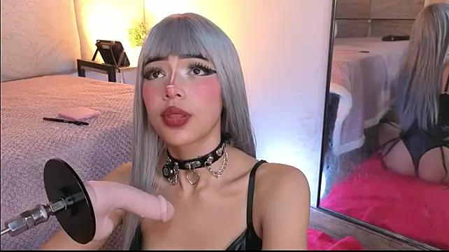 _ViolletteNoir_ Adlı Modelin Canlı XXX Sohbeti