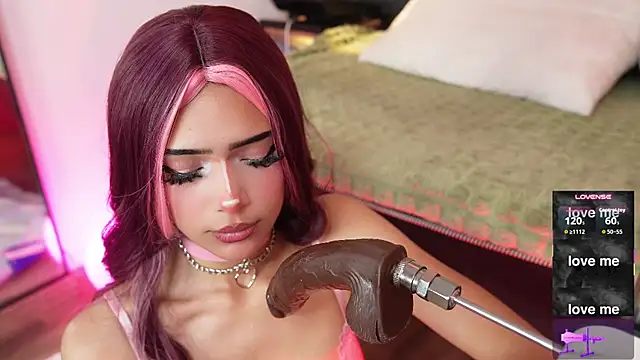 _ViolletteNoir_ Show in webcam