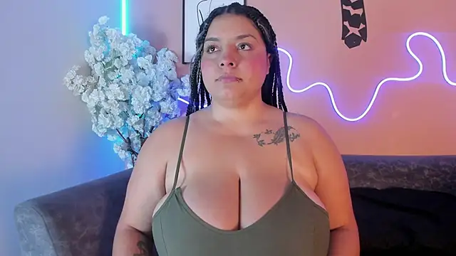 karo_linee1 – Live XXX-chat