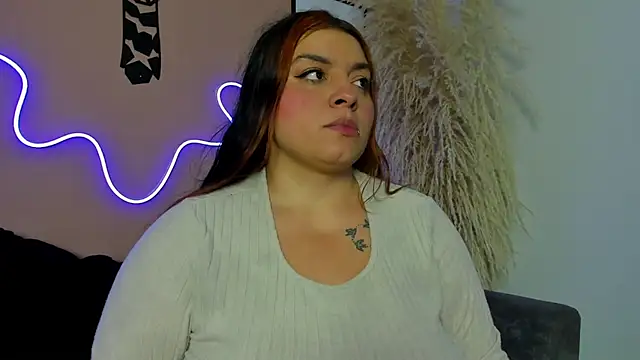 karo_linee1 – Live XXX-chat