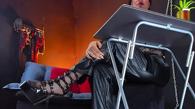 KatrinaStonen Webbikameraesitys