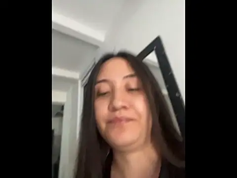 Melody_Fox26 Adlı Modelin Canlı XXX Sohbeti