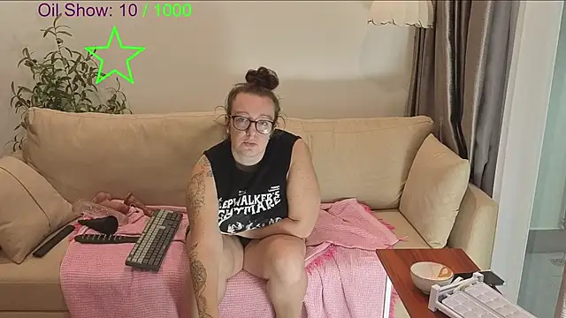 Chatroom XXX en direct de JadeStarUK