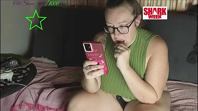 JadeStarUK élő XXX-chatje