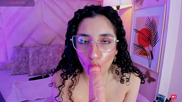 DemiJones_'s Webcam Show