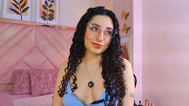 Chatroom XXX en direct de DemiJones_