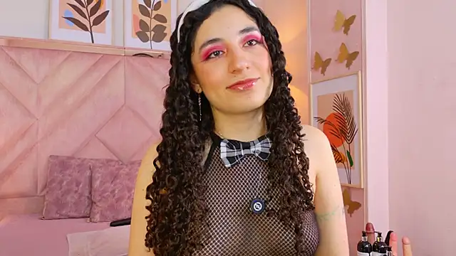 Chat XXX en directo de DemiJones_