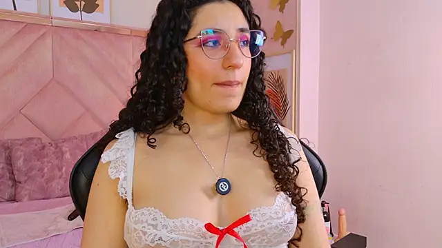 Czat XXX na żywo – DemiJones_