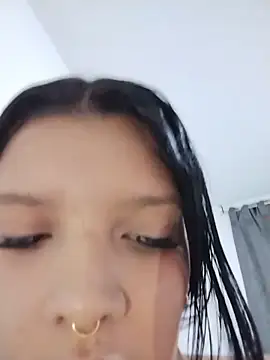 EVAnaughtyGIRl's Live Chat Room