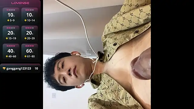 CouplingCry 在線直播表演