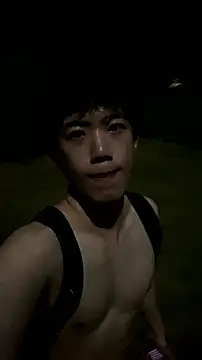 CouplingCry 在線直播表演