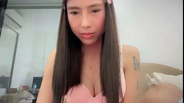 bajejek01 Show in webcam
