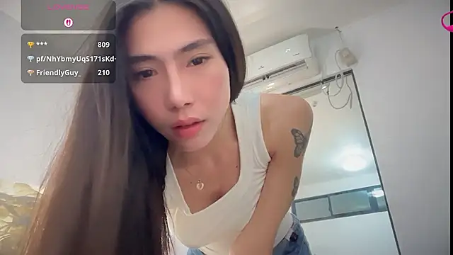 bajejek01 Show in webcam