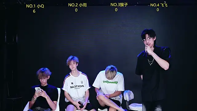 AAA-winner Pertunjukan Webcam