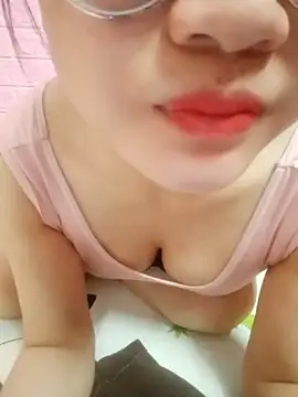 NannanLy2002 Webcam-Show