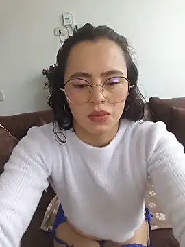 ALEJA__22's Webcam Show
