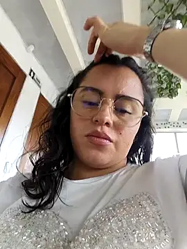 ALEJA__22 网络视讯表演