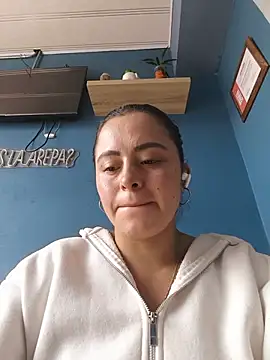 ALEJA__22 网络视讯表演