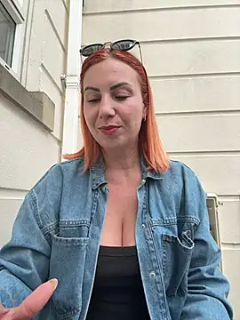 PervyxMilfxx Show in webcam