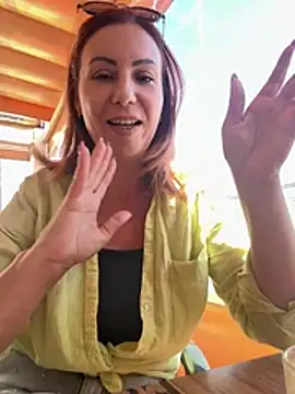 PervyxMilfxx: διαδικτυακό σόου στην κάμερα