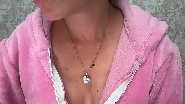 Angelinaa19n Webbikameraesitys