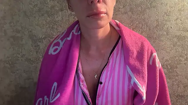 Angelinaa19 – Kamerová šou