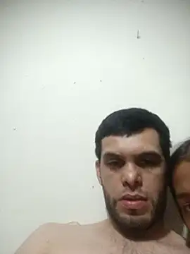 James21990 Show in webcam