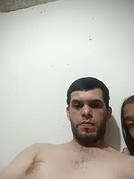 James21990 Show in webcam