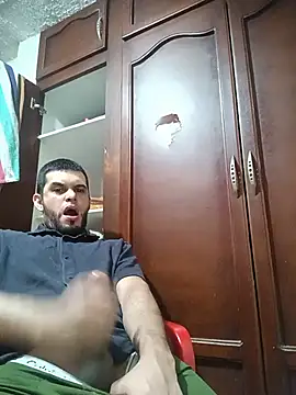 James21990 Show Webcam