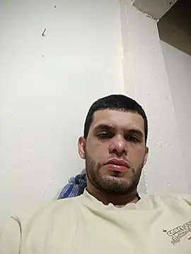 James21990 Show Webcam