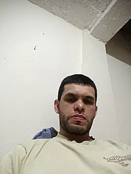 Show modela James21990 na web-kameri
