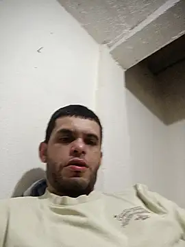 James21990 Webcamshow