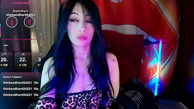 venus-foxy live XXX chat