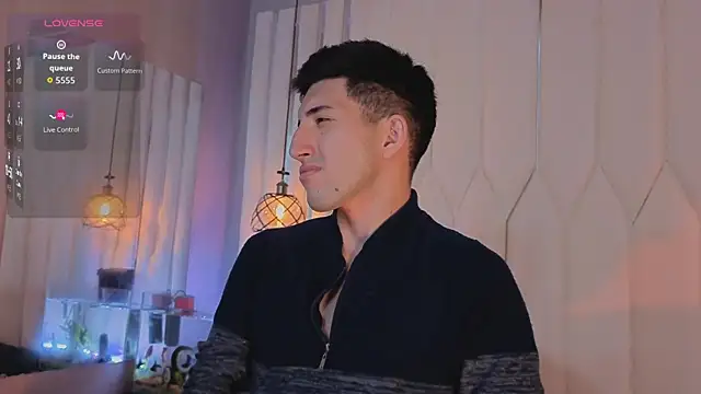 Un_Sluttyy: вебкам-шоу