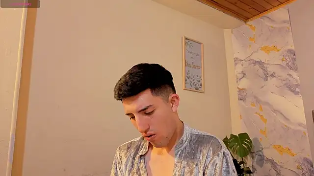 Un_Sluttyy Webcamshow