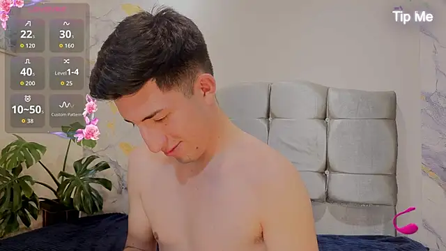 Show modela Un_Sluttyy na web-kameri