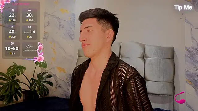 Un_Sluttyyn Webbikameraesitys