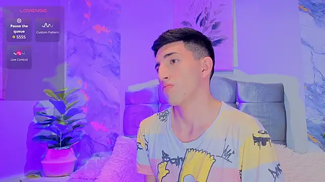 Un_Sluttyyn Webbikameraesitys