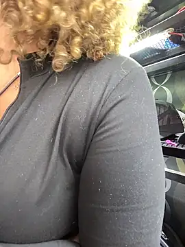 CelesteJones1 élő XXX-chatje
