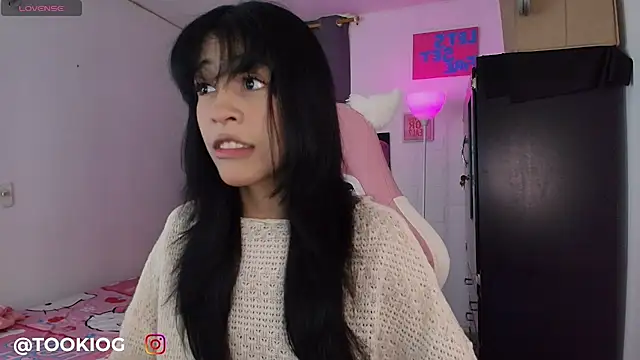 Chatroom XXX en direct de TOOKIOG_