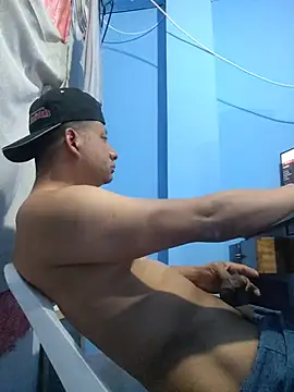 themorenofit08 Шоу с уебкамера