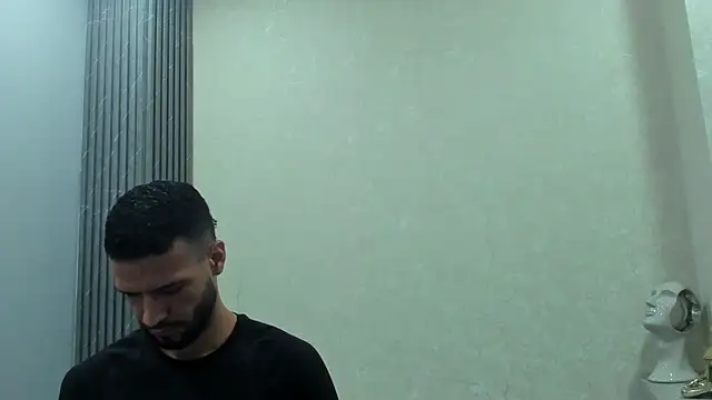 Jacob_Benelli: διαδικτυακό σόου στην κάμερα
